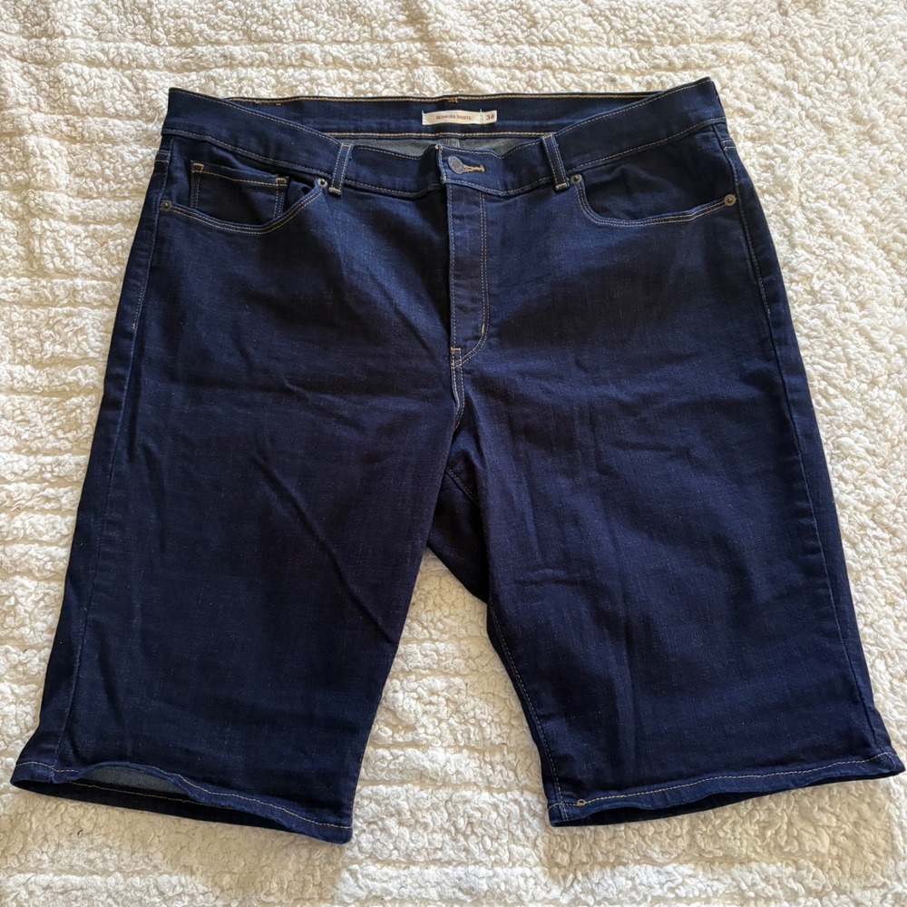 Levi Womens Bermuda Shorts Classic Size 34 Dark Wash Stretch Denim Slim Plus